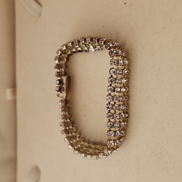 Vintage Rhinestone Bracelet - Picture 4 of 9